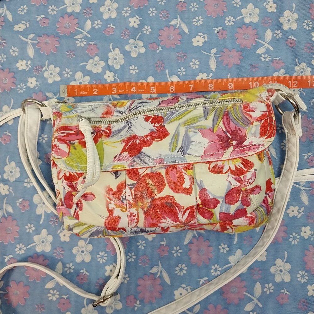3090 Small Bruno Cross Body Bag In Pink, White and Yellow.